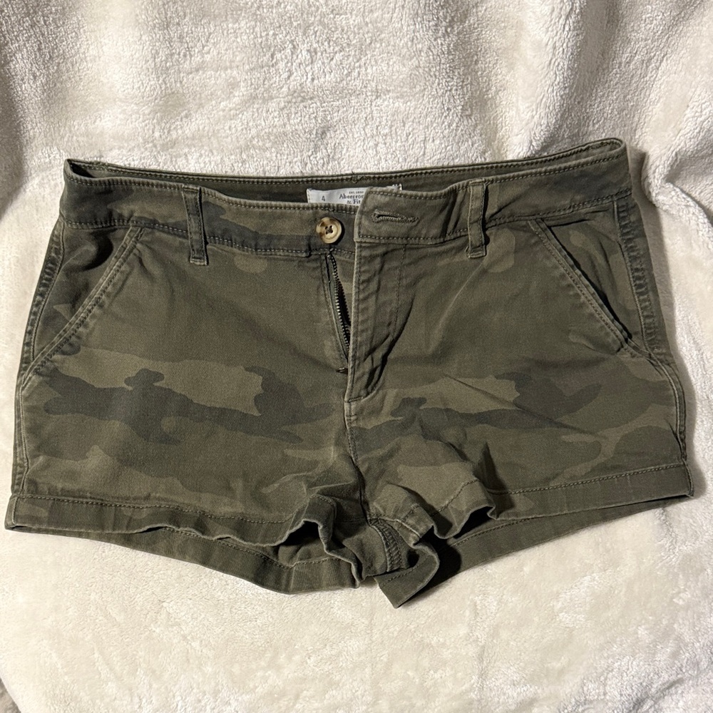 Abercrombie & Fitch Camo Shorts